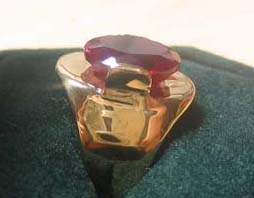 precious gold and ruby ring, fine custom jewelry